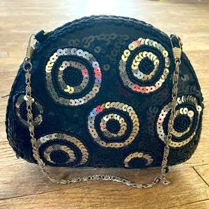 Black sequin clamshell purse
